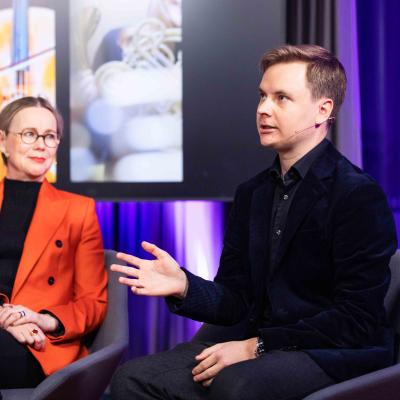 Susanna Pettersson and Ossi Tanner participate in the panel discussion. Photo: Jani Telatie