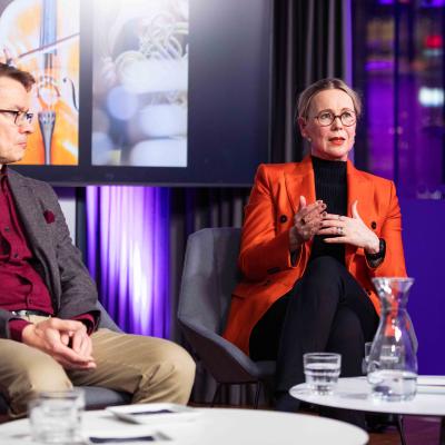 Petri Alanko and Susanna Pettersson participate in the panel discussion. Photo: Jani Telatie