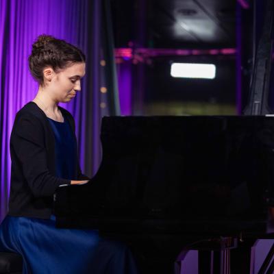 Pianist Ella Oksava performs. Photo: Jani Telatie