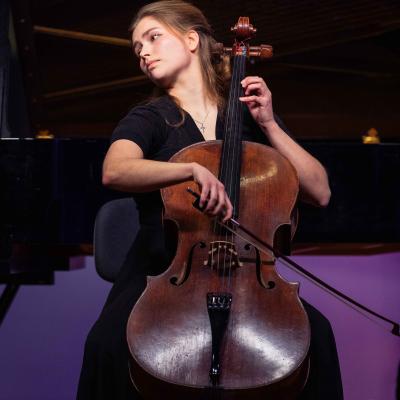 Cellist Saima Malmivaara performs. Photo: Jani Telatie